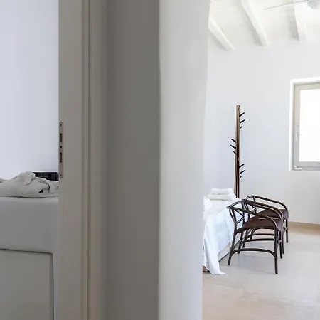 Vila Expansive Cliffside Villa In Mykonos With Horizon Views