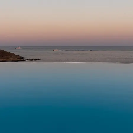Expansive Cliffside Villa In Mykonos With Horizon Views Ornos (Mykonos)
