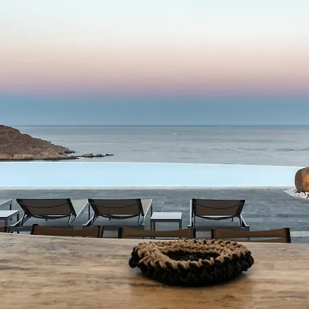 Expansive Cliffside Villa In Mykonos With Horizon Views Ornósz
